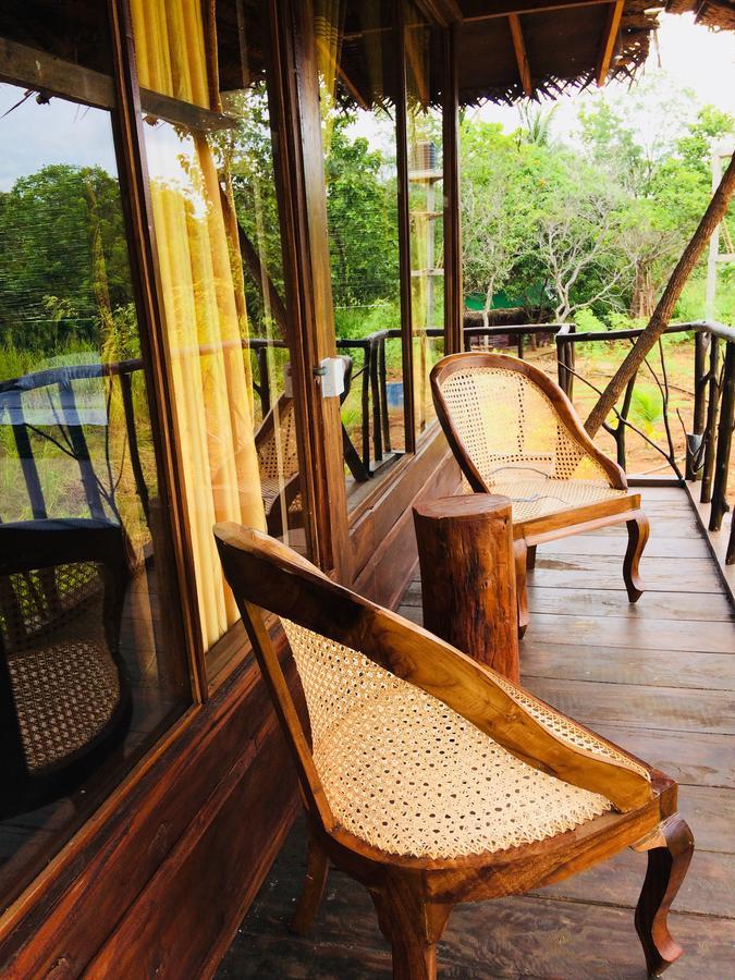 Chena Huts Eco Resort Сігірія Екстер'єр фото